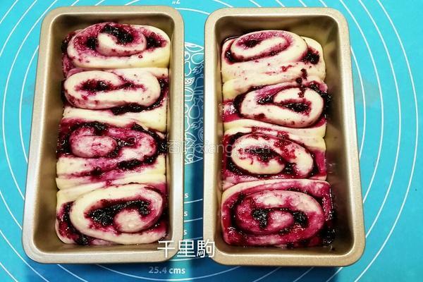 蓝莓酱面包卷的做法图解10