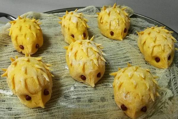 小刺猬南瓜豆沙包的做法图解10