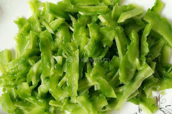 蒜蓉苦瓜的做法图解4