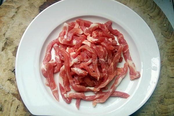 鱼香肉丝的做法图解1