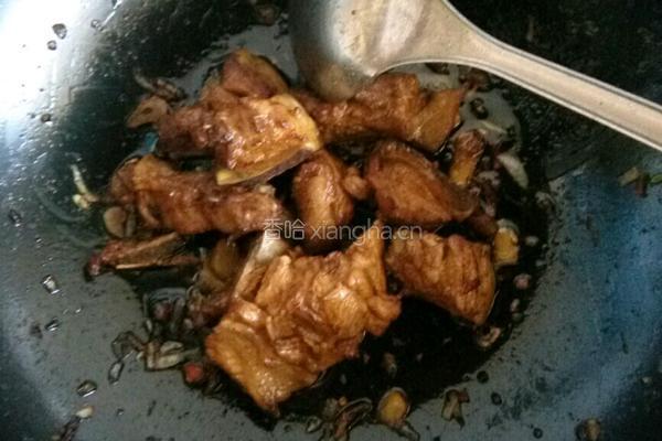 猪骨炖豆角土豆的做法图解7