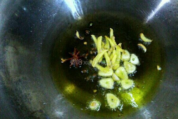 香菇炖鸡肉的做法图解4