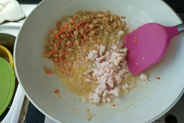 自制香菇海鲜肉酱的做法图解5