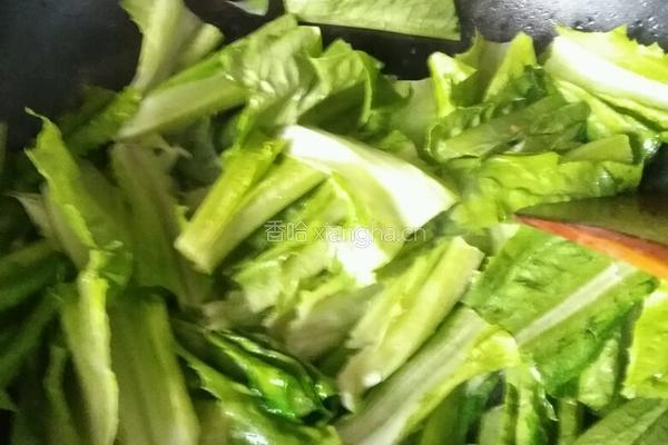 蒜香莴笋叶的做法图解5
