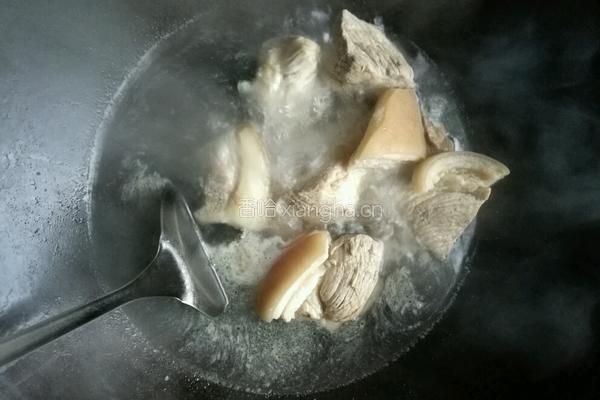 农家小炒肉的做法图解1
