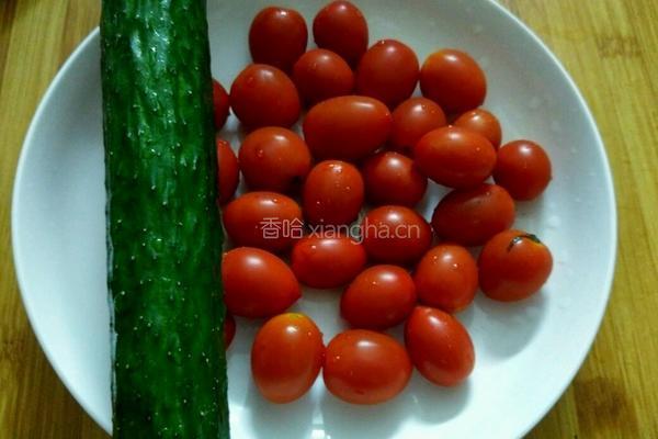 渔翁钓鱼(盘饰）的做法图解1