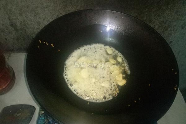 蒜苗炒菌菇的做法图解7
