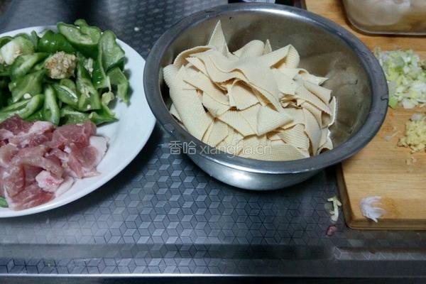 肉片尖椒豆皮的做法图解6