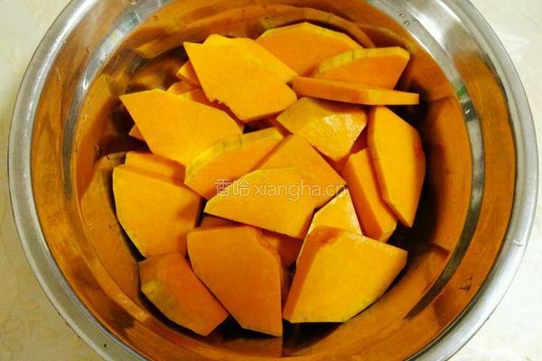 油炸南瓜饼的做法图解1