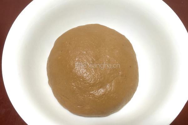 香蕉巧克力软欧的做法图解1