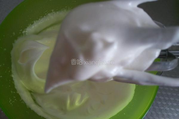 戚风蛋糕胚子（6寸）的做法图解8