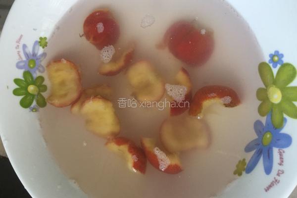 冰糖山楂水的做法图解4