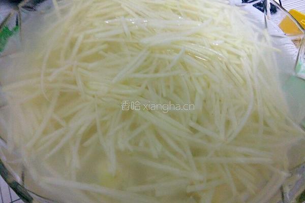 炒酸土豆丝的做法图解1