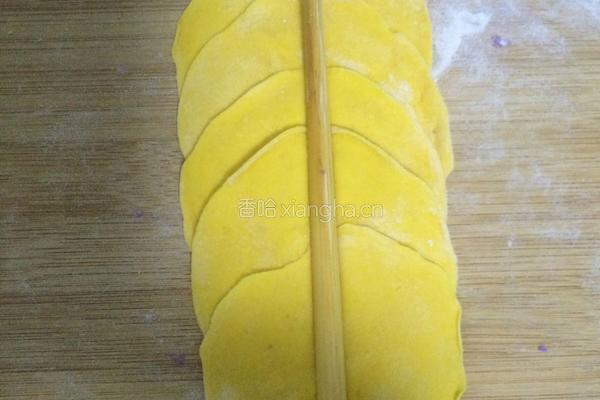 南瓜黄玫瑰的做法图解8
