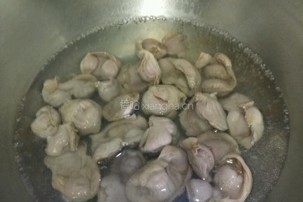 青椒炒鸡胗的做法图解3