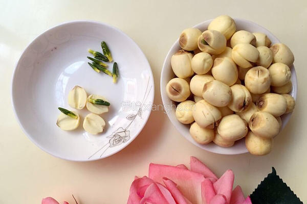 莲心茶的做法图解1
