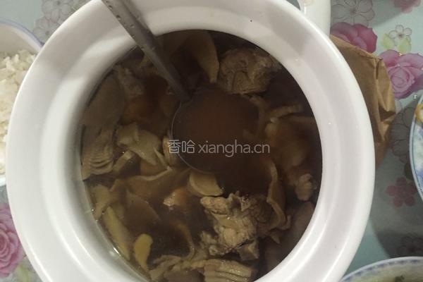 排骨炖笋干的做法图解4