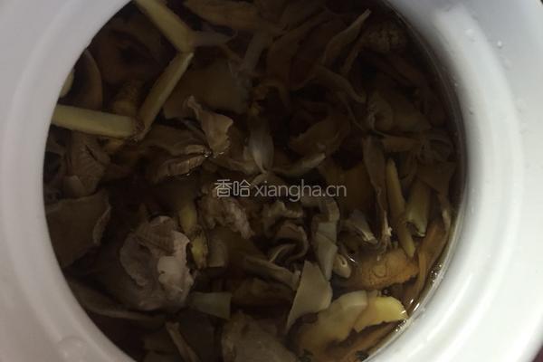 排骨炖笋干的做法图解3
