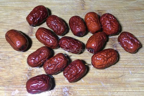 银耳绿豆薏米糖水的做法图解3