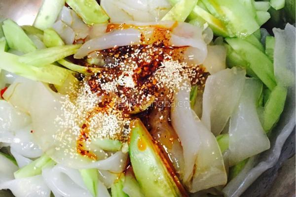 凉拌东北拉皮的做法图解4