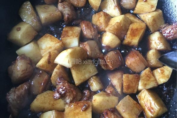 土豆烧肉的做法图解6