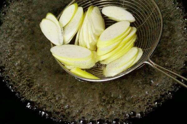 窝笋青椒炒意面的做法图解5