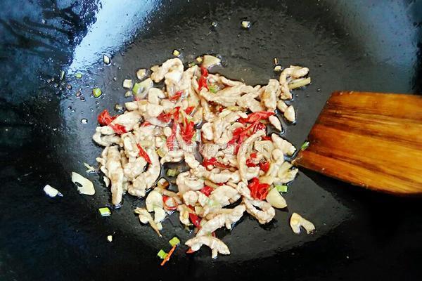 炒黄豆芽的做法图解6