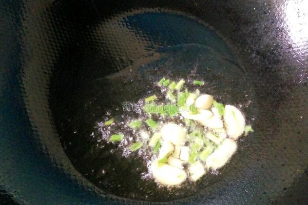 土豆炖南瓜的做法图解4