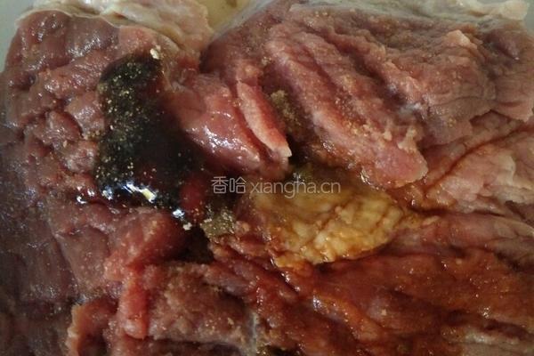 蒜香牛扒的做法图解2