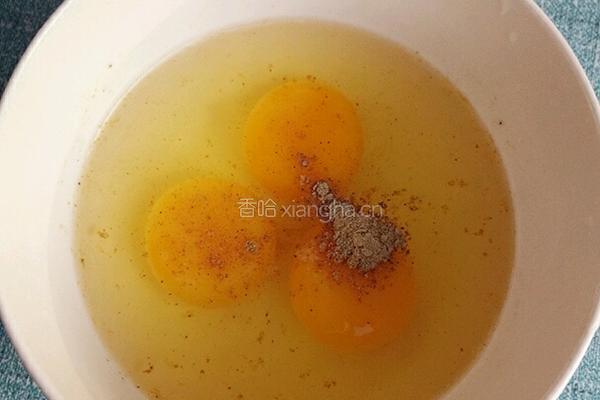 辣椒炒鸡蛋的做法图解2