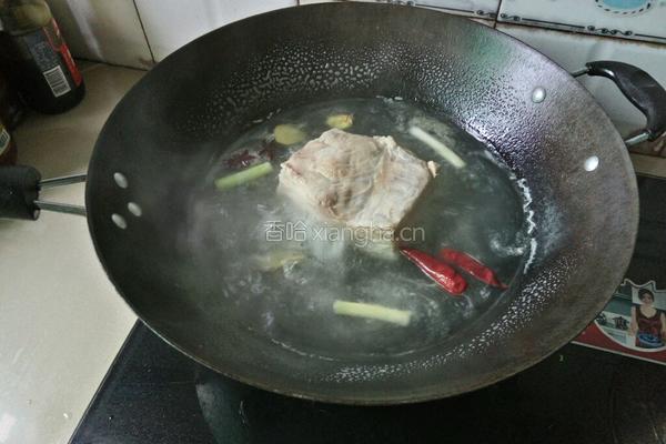 盐菜扣肉的做法图解3