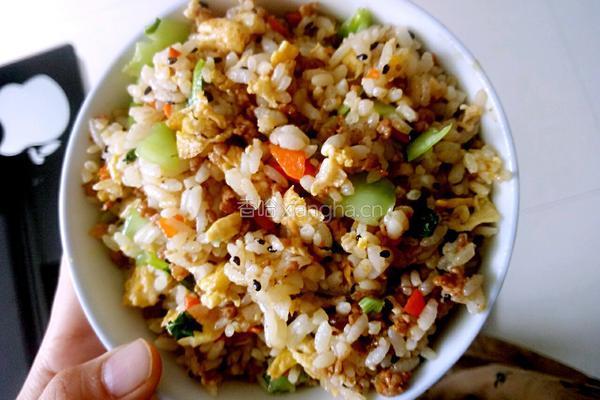 什锦炒饭的做法图解8