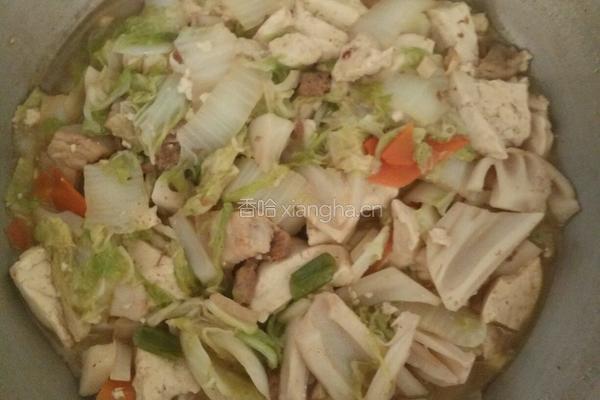 白菜莲藕五花肉炖豆腐的做法图解9