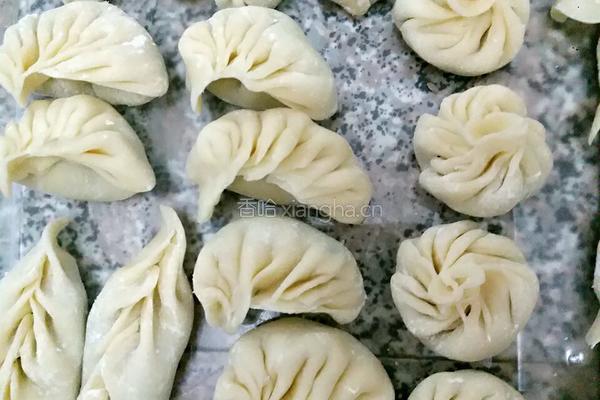 香菇鸡蛋白菜小葱饺子的做法图解9