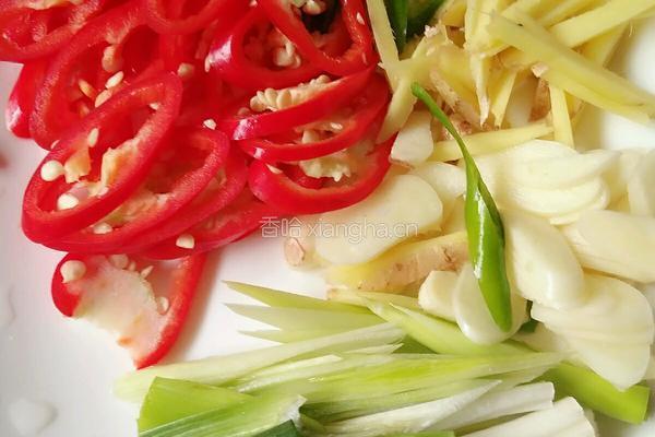菜苔炒辣肉的做法图解1