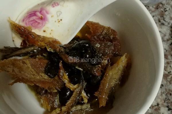 罐头鲮鱼炒麦菜的做法图解3