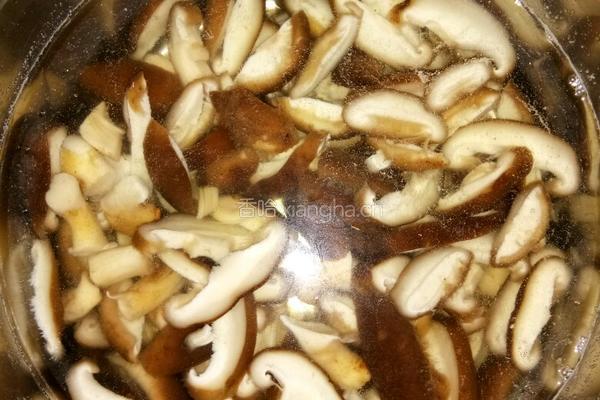 香菇肉酱的做法图解3
