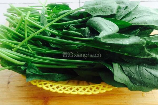 老醋菠菜木耳花生米的做法图解3