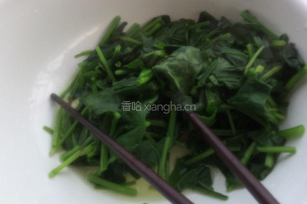 老醋菠菜木耳花生米的做法图解5