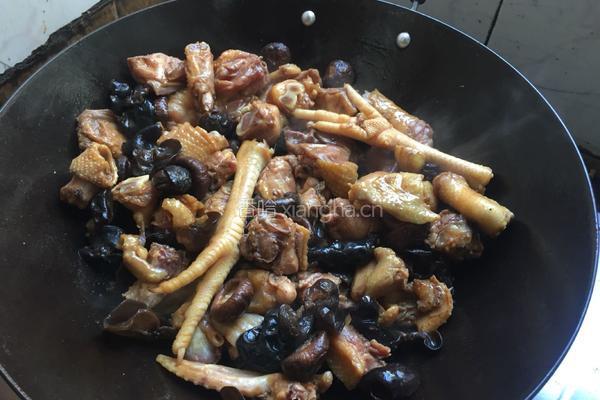 香菇蒸鸡的做法图解2