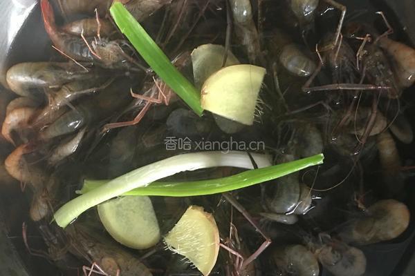 水煮河虾的做法图解4