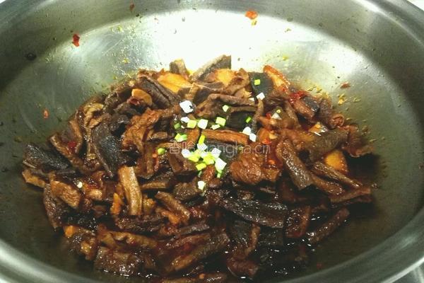 农家干萝卜烧肉的做法图解12