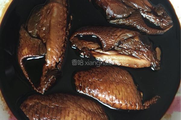 蜜汁鸡翅的做法图解1