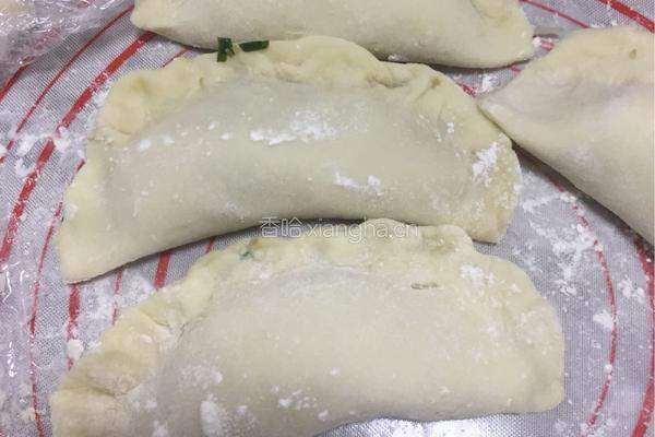 香酥韭菜盒子的做法图解7