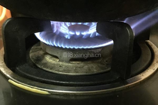 豆腐鱼汤的做法图解3
