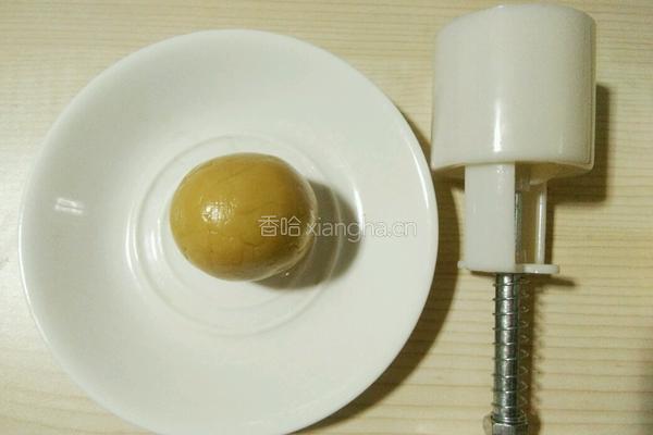 紫薯核桃豆沙馅月饼的做法图解9