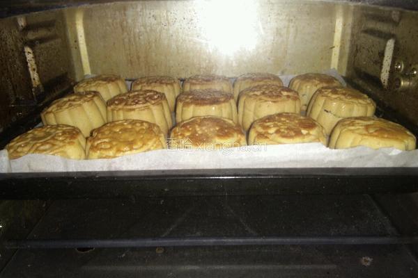 紫薯核桃豆沙馅月饼的做法图解15