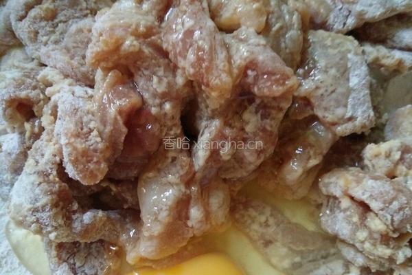 椒盐脊里肉的做法图解2