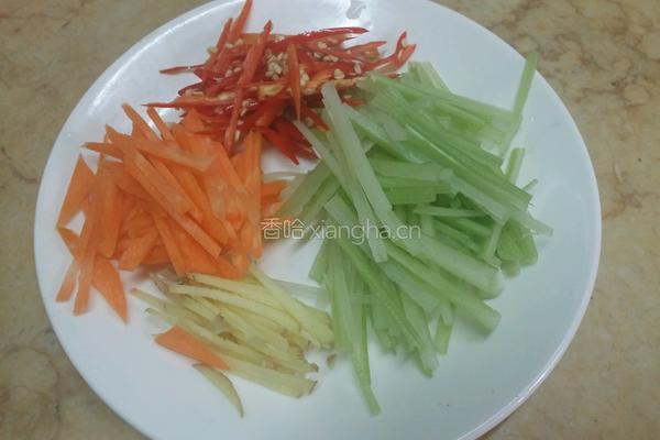 木耳炒肉丝的做法图解2