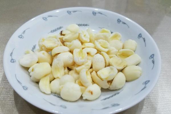 黑米燕麦莲子粥的做法图解4